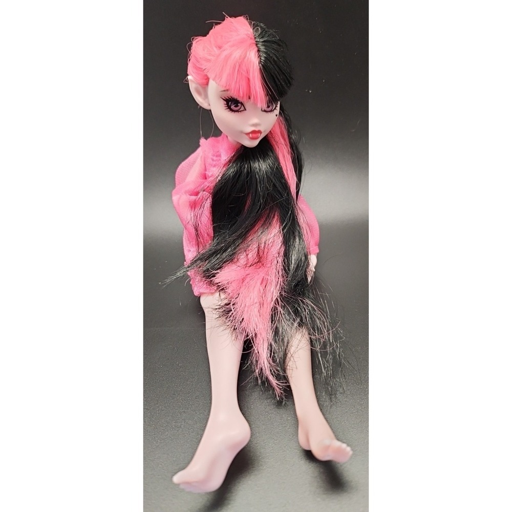 Draculaura G3 Day Out Series Head #1 Pink & Black Split Hair Doll Monster High